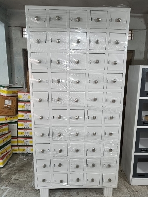 Mobile locker with out locks