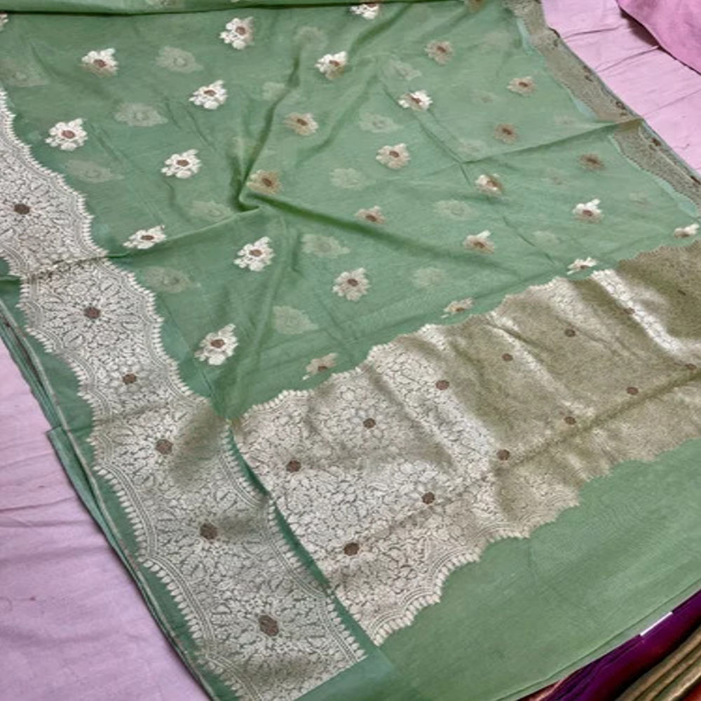 Green Banarsi Silk Saree With Blouse Piece