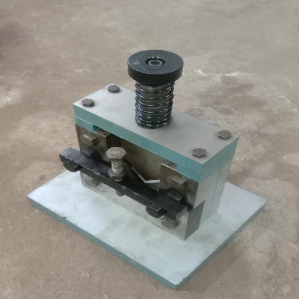 Angle Cutting Dies - Color: Silver