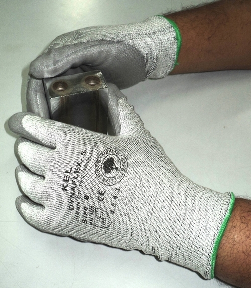 कट प्रतिरोधक दस्ताने स्तर 5