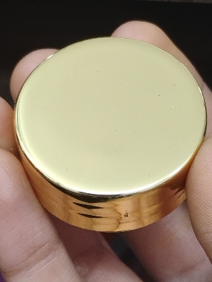38Mm Golden Cap - Material: Plastic