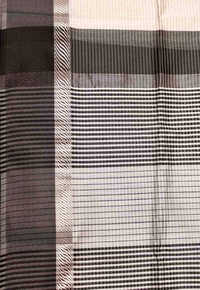 White Plain Maheshwari Saree with Black Stripe Pallu