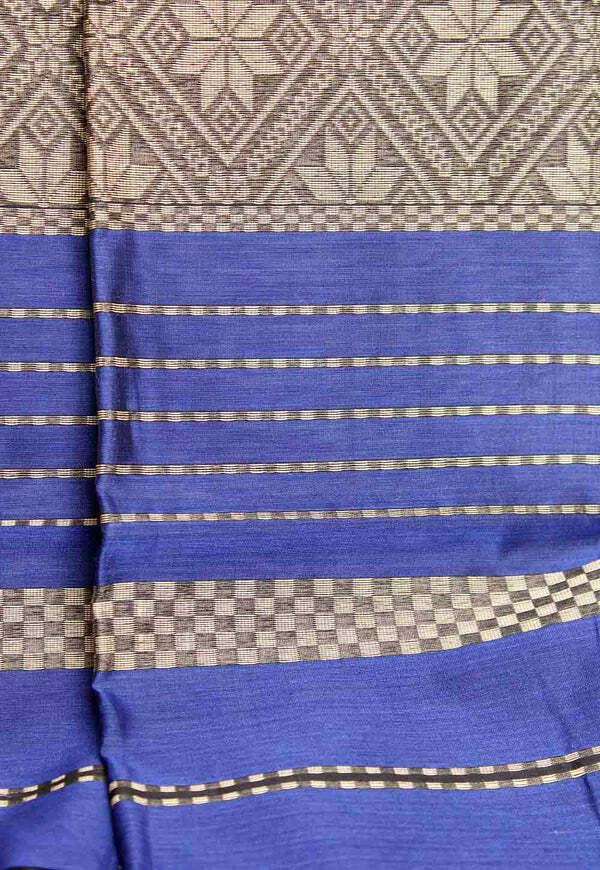 Royal Blue Maheshwari Saree with detailed weaving on Pallu
