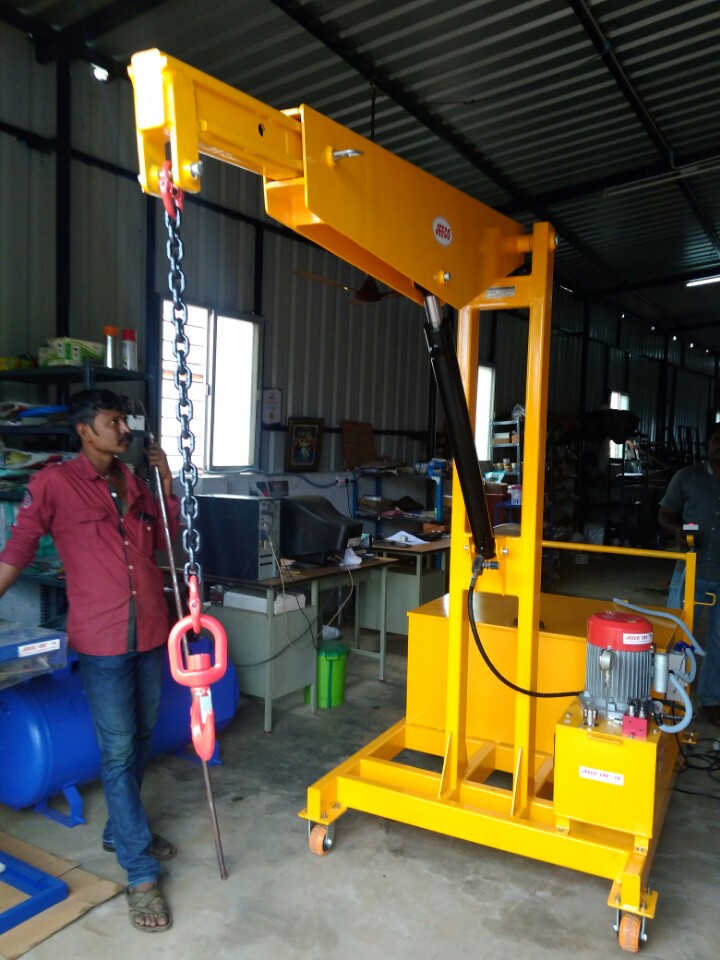 Counter Balanced Floor Crane - Application: Factory