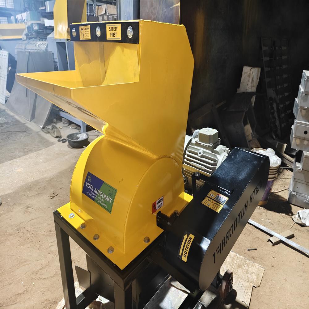 Garden waste shredder machine