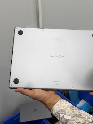 Aaple Macbook - Available Color: Silver