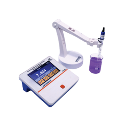 Microprocessor Conductivity-Temperature Meter