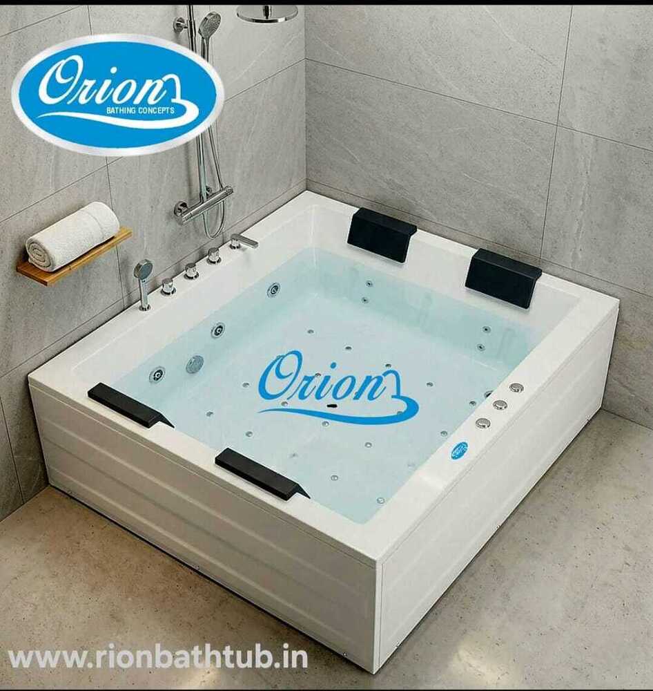 Jacuzzi Bathtub - Color: White
