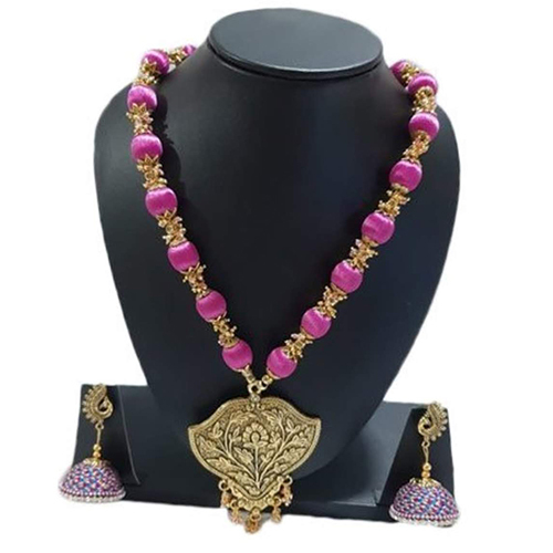 SIlk Thread Neckless