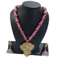 Silk Thread Neckless - Gender: Women