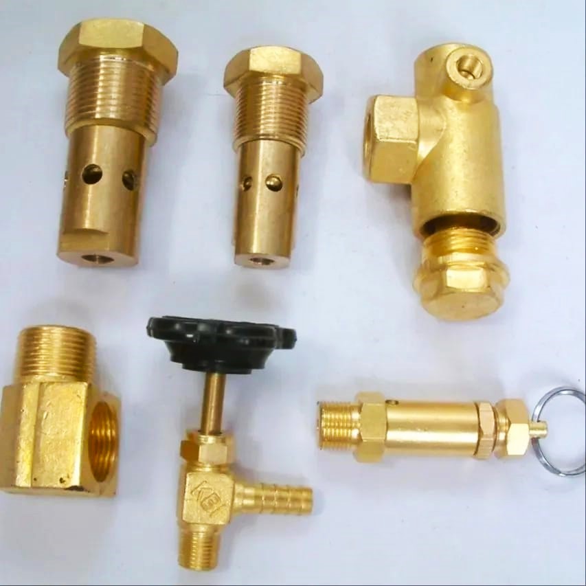 Brass Hex Nipple - Color: Golden