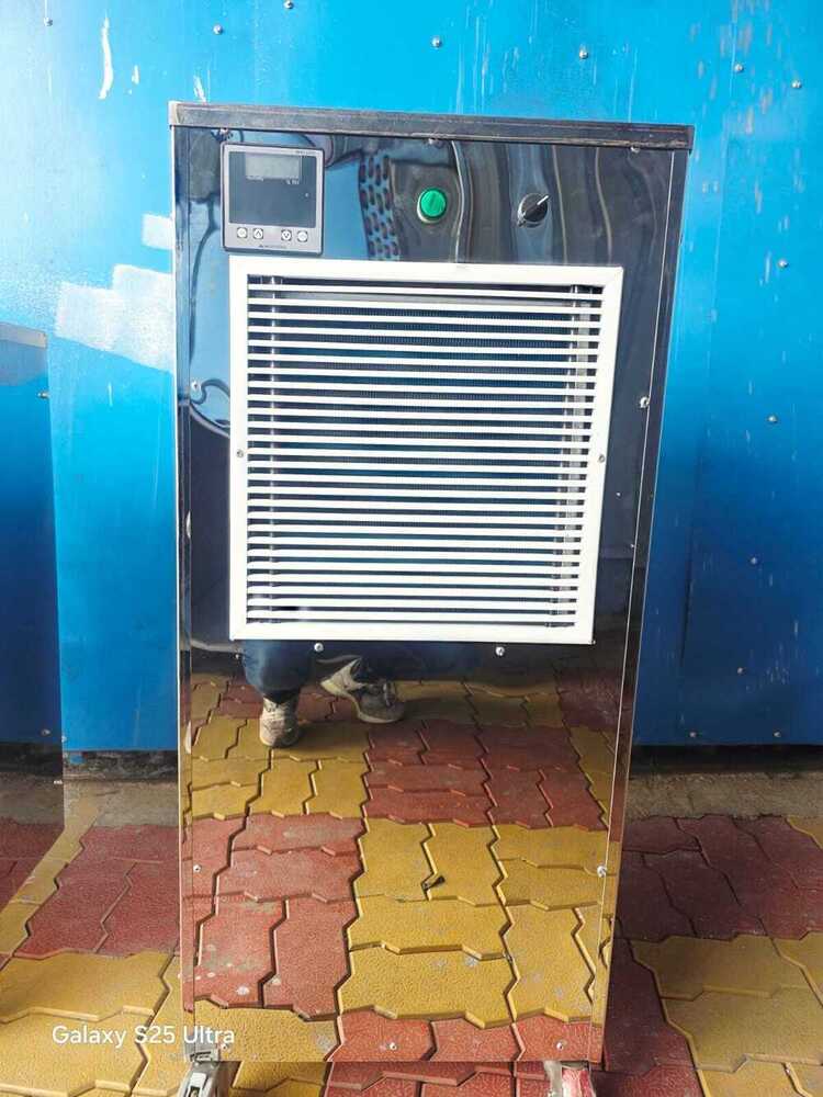 150 Liter Per Day Dehumidifier - Color: White & Blue