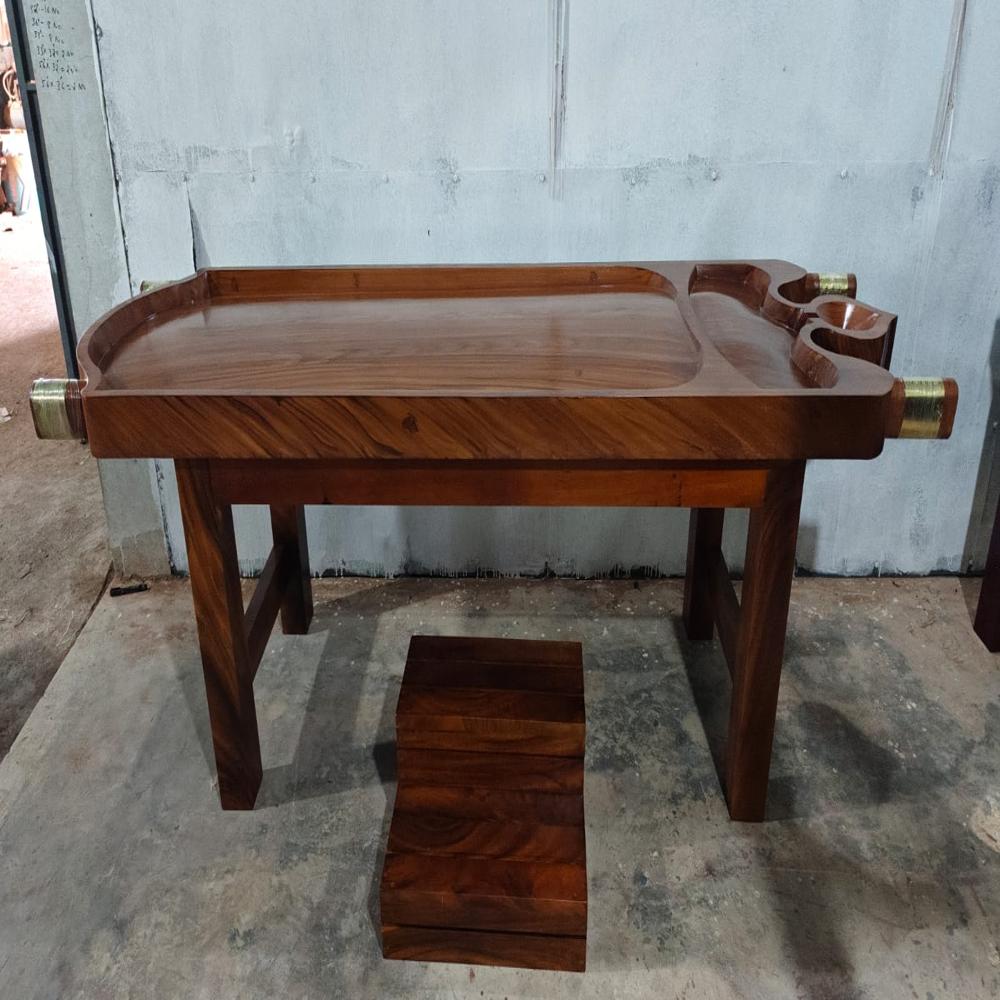 AJ03B -WOODEN MASSAGE TABLE