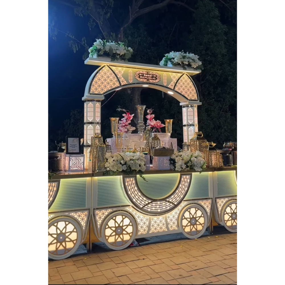 Lighted catering display counter