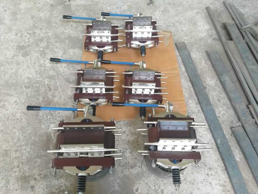Change Over Switch - Insulated Metal, 150x100x50 Mm, Brown | 250vac Voltage Rating, 10a Current Rating, Multiple Contacts For High Voltage Circuit Switching In Industrial Applications
