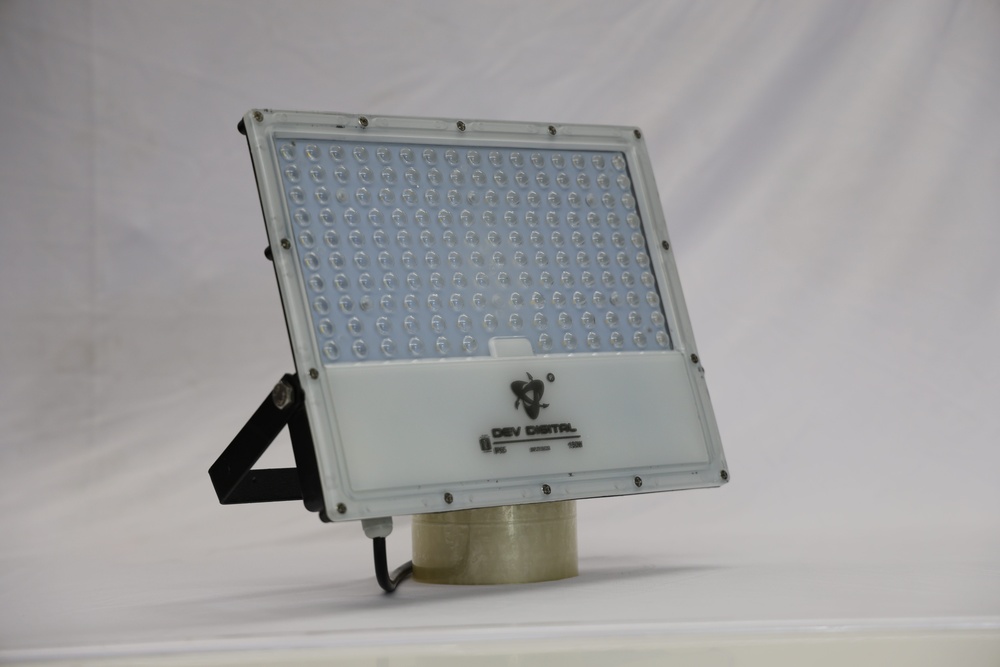 Led Flood Light - 150w ( Theta ) - Application: Outdoor And Indoor
