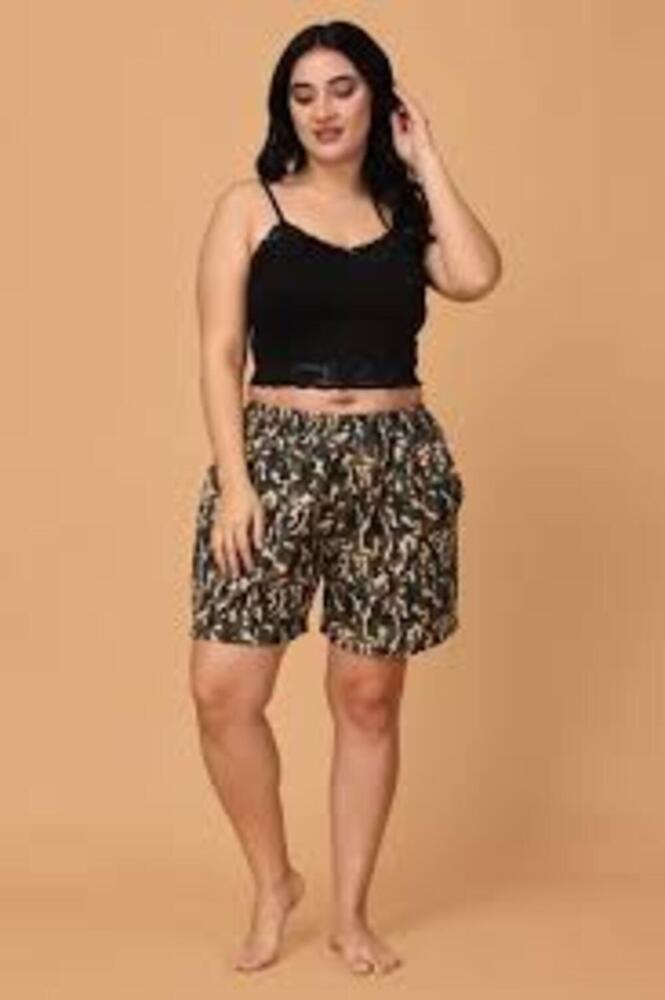 Ladies Cotton Half Pant