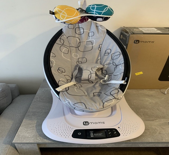 4moms MamaRoo Multi-Motion Baby Swing, Bluetooth Enabled with 5 Unique Motions, Grey