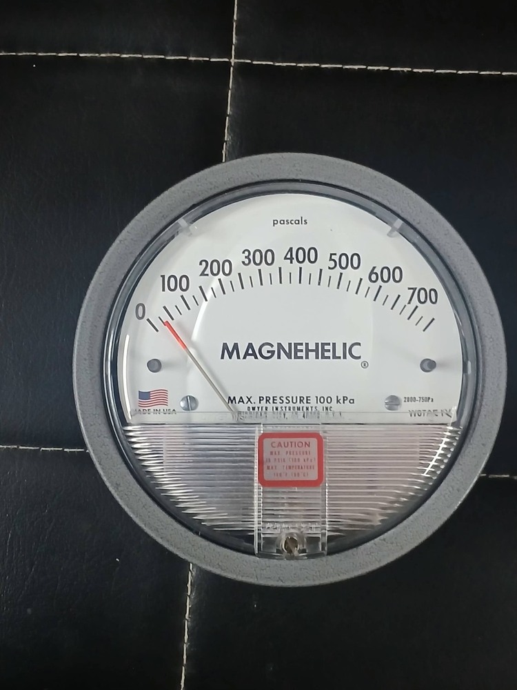 CATEGORY Leder Dwyer Magnehelic Differential Pressure Gauge