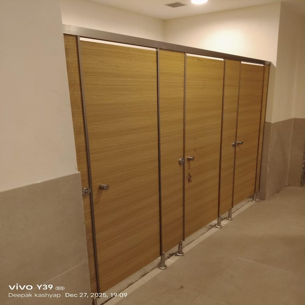 SS Series Boilo Sheet Toilet Partition