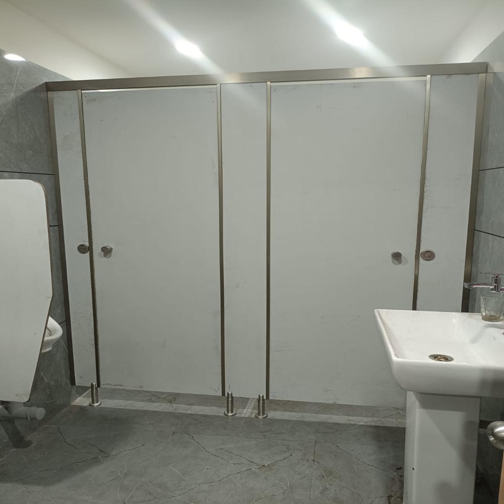SS Series Boilo Sheet Toilet Partition