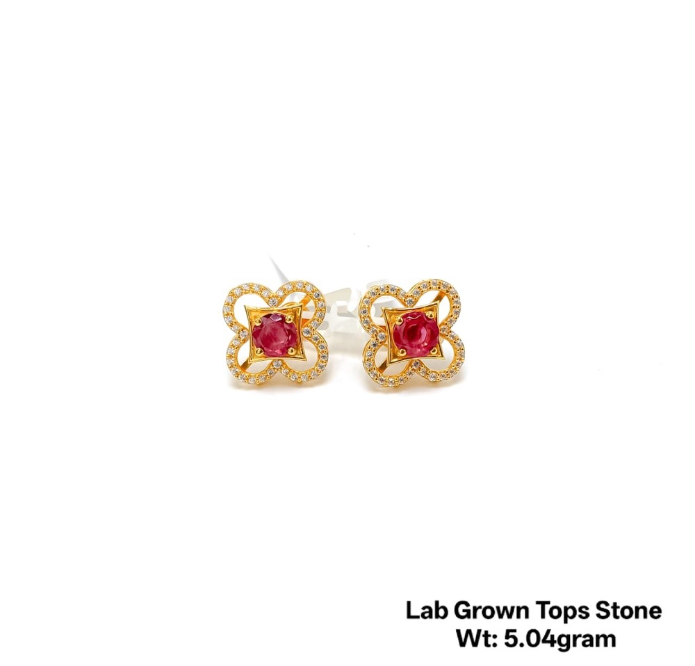 22KT Gold Lab Grown Tops Stone