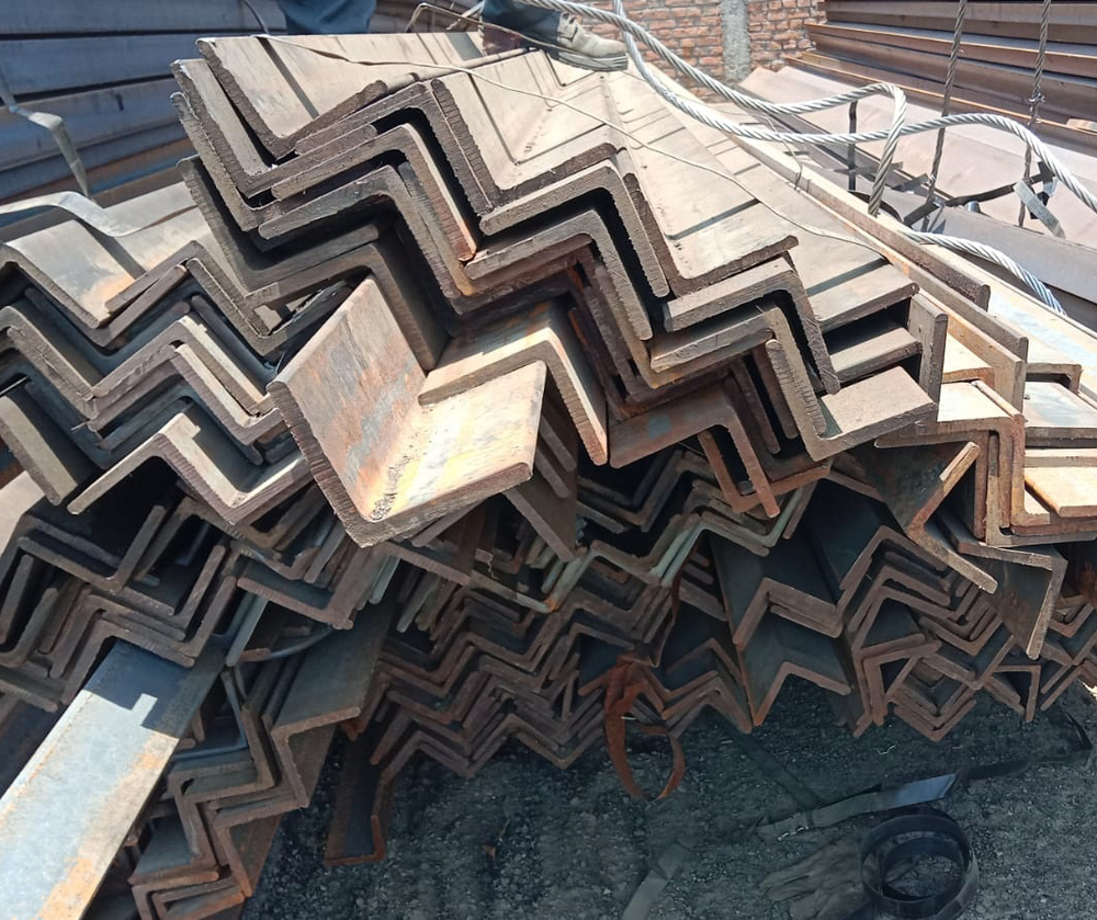 ISA 90X90X8 Steel Angles