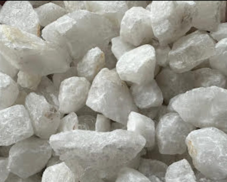 Industrial Bentonite Powder - 100% Montmorillonite Composition, Nil Moisture, Ideal For Metallurgy, Drilling Fluids, Binder In Iron Ore Pelletization