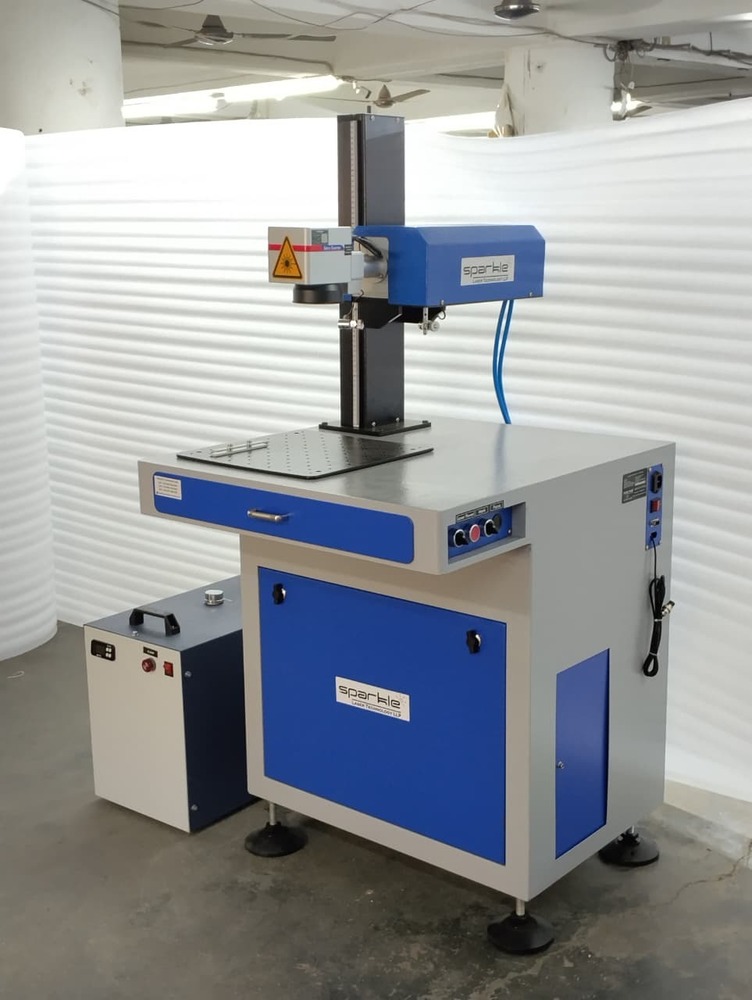 Laser Marking Machine For Plastic - 8000 Mm/s Marking Speed, 110mm X 110mm Area, 20w Power, 1064nm Wave Length , Cnc, White Color, Automatic Usage