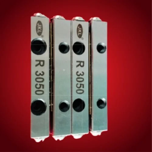 R3100 X 11Z - CROSS ROLLER GUIDE