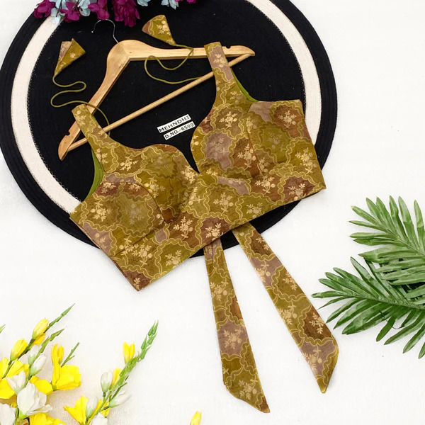 BL 6599 V-Neck Jacquard Position Print Sleeveless Spaghetti Blouse