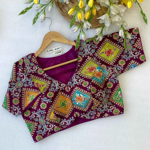 BL 6397 Viscose Crepe Position Print Blouse