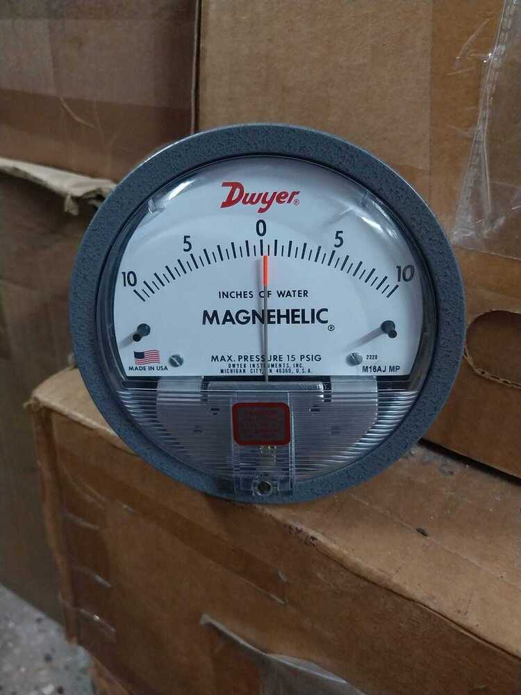 SUPER SELLER DWYER MAGNEHELIC DIFFERENTIAL PRESSURE GAUGE
