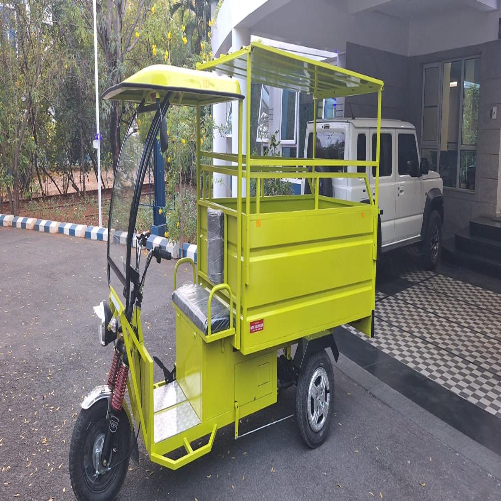 E-rickshaw Loader - Battery Capacity: 100-120 Ah