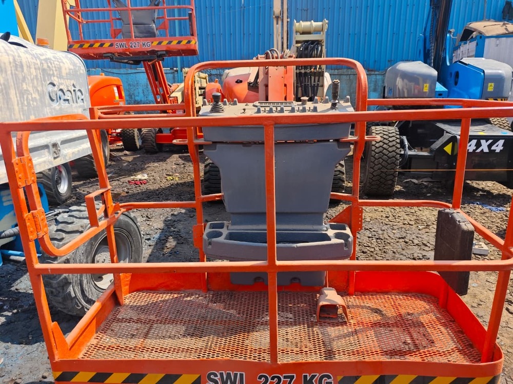 JLG 450AJ Articulated Boom Lift