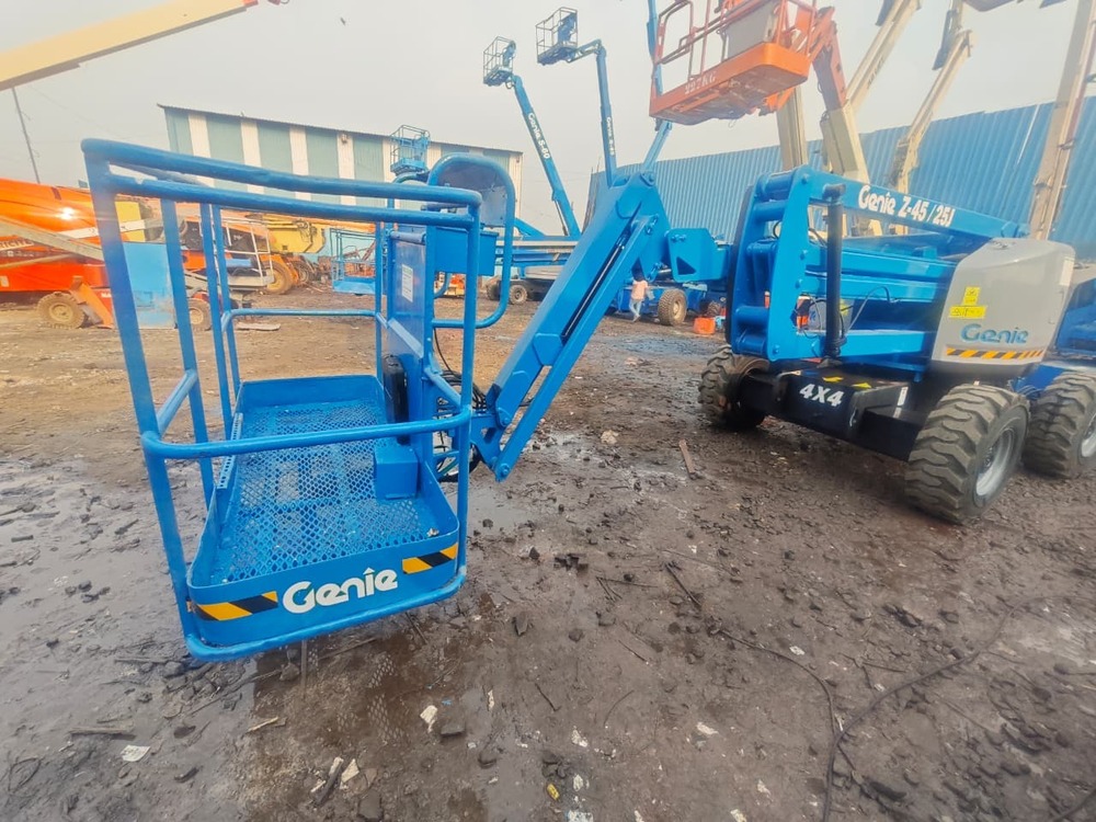 Genie Z45 Articulated Boom Lift
