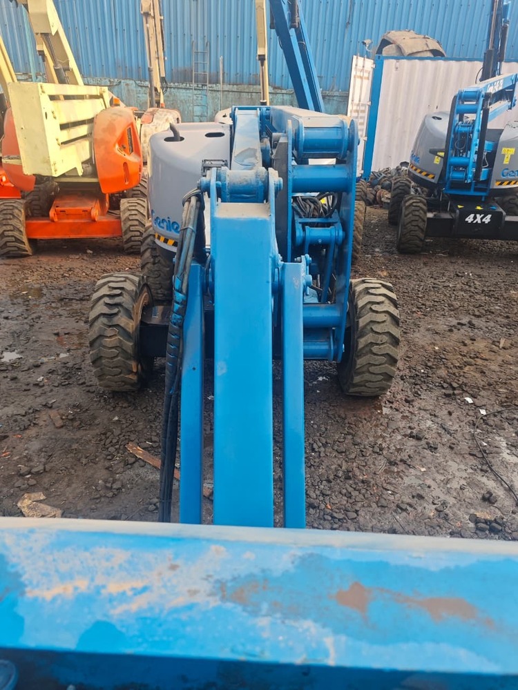 Genie Z45 Articulated Boom Lift