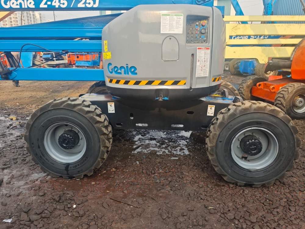 Genie Z45 Articulated Boom Lift