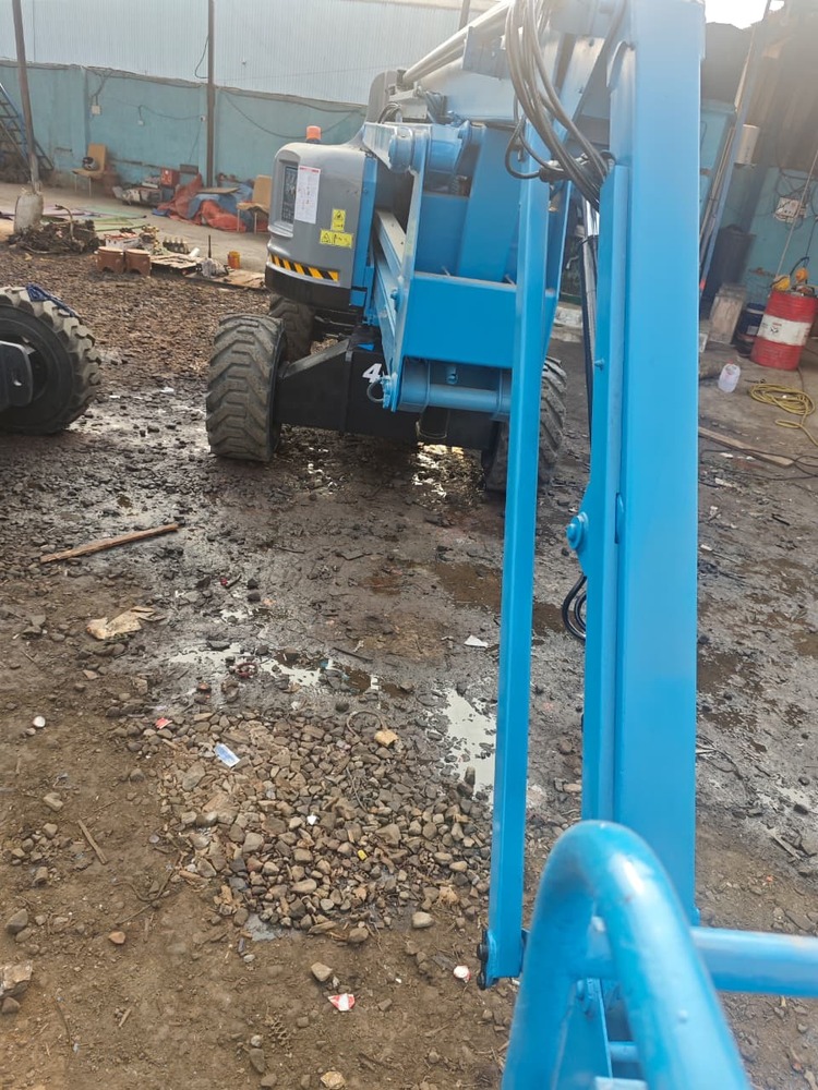 Genie Z60 Articulated Boom Lift