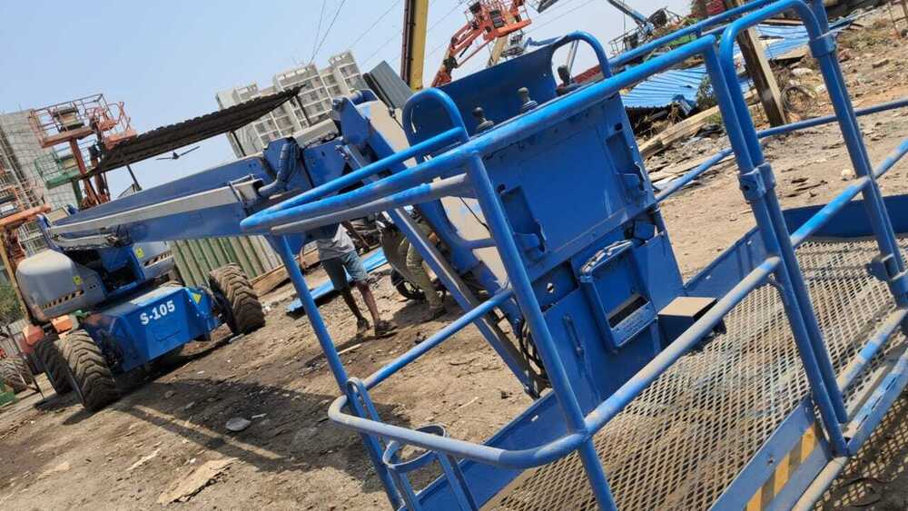 Genie S105  Telescopic Boom Lift