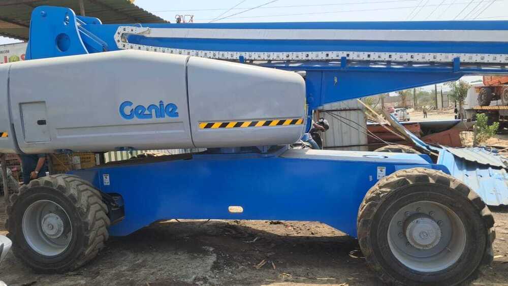 Genie S105  Telescopic Boom Lift