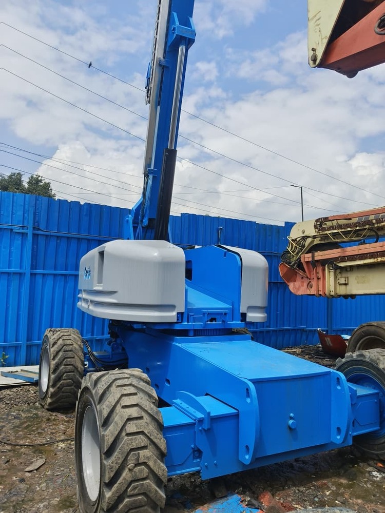 Genie S85 Boom Lift