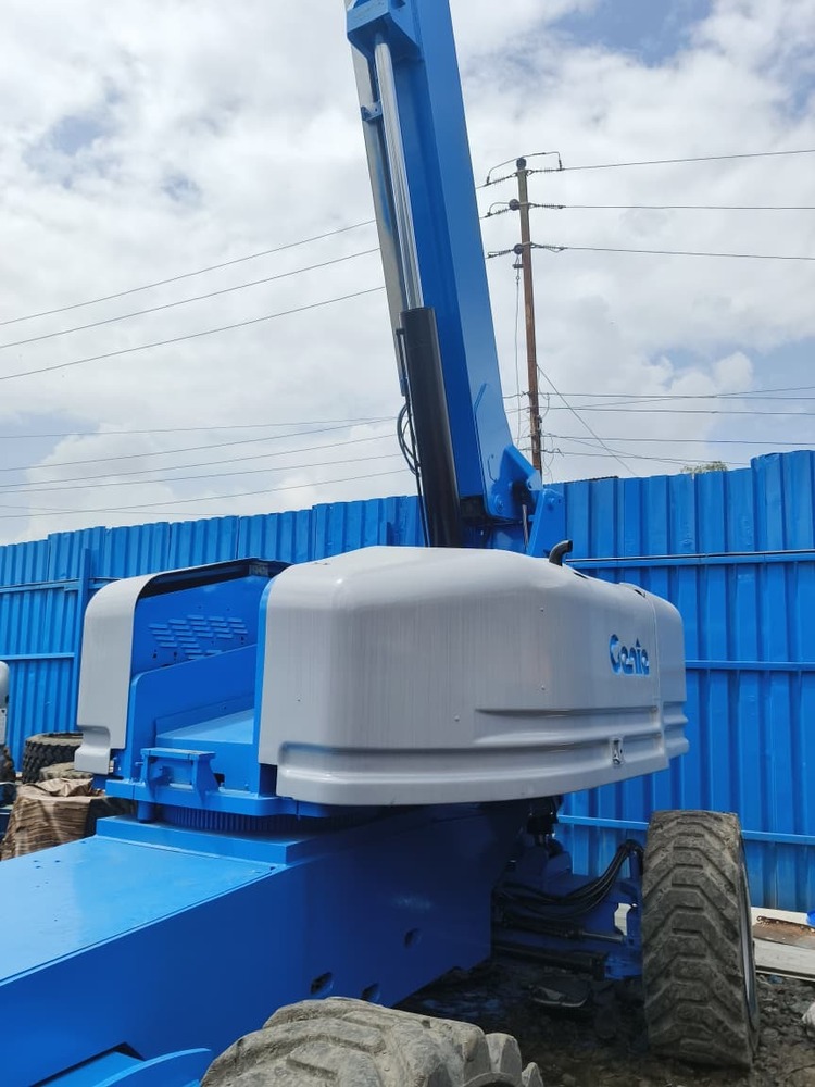 Genie S85 Boom Lift