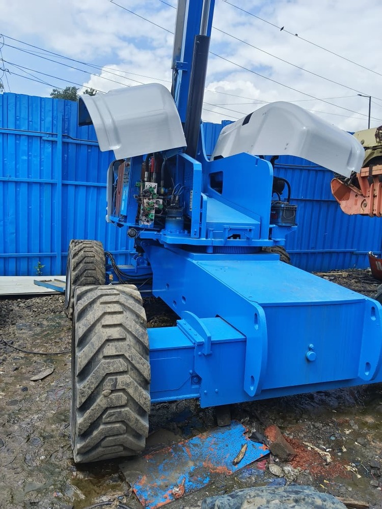 Genie S85 Boom Lift
