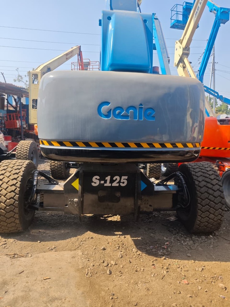 Genie S125 Telescopic Boom Lift