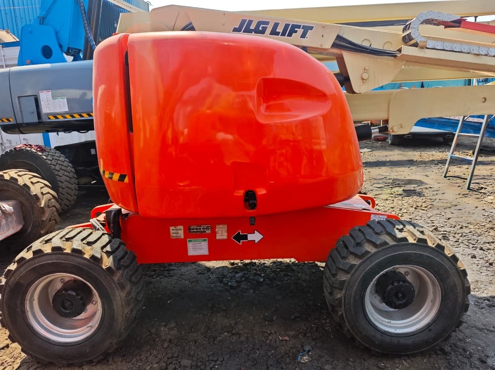 JLG 450AJ Articulated Boom Lift