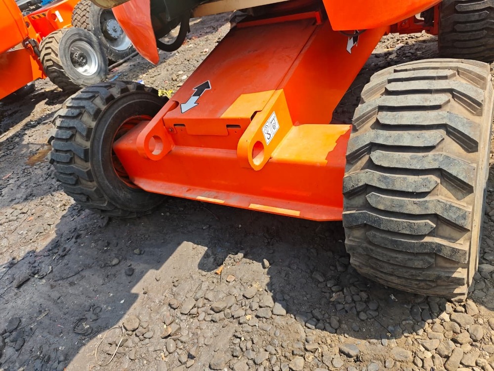 JLG 450AJ Articulated Boom Lift