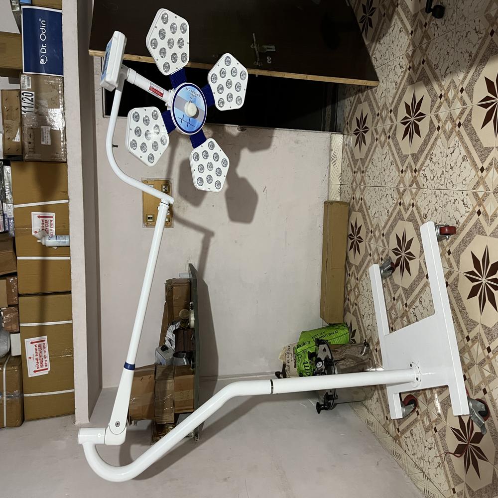 Mobile Ot Light - Lighting Type: Led