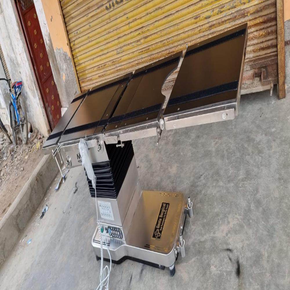 Hydraulic Ot Table - Color: Black