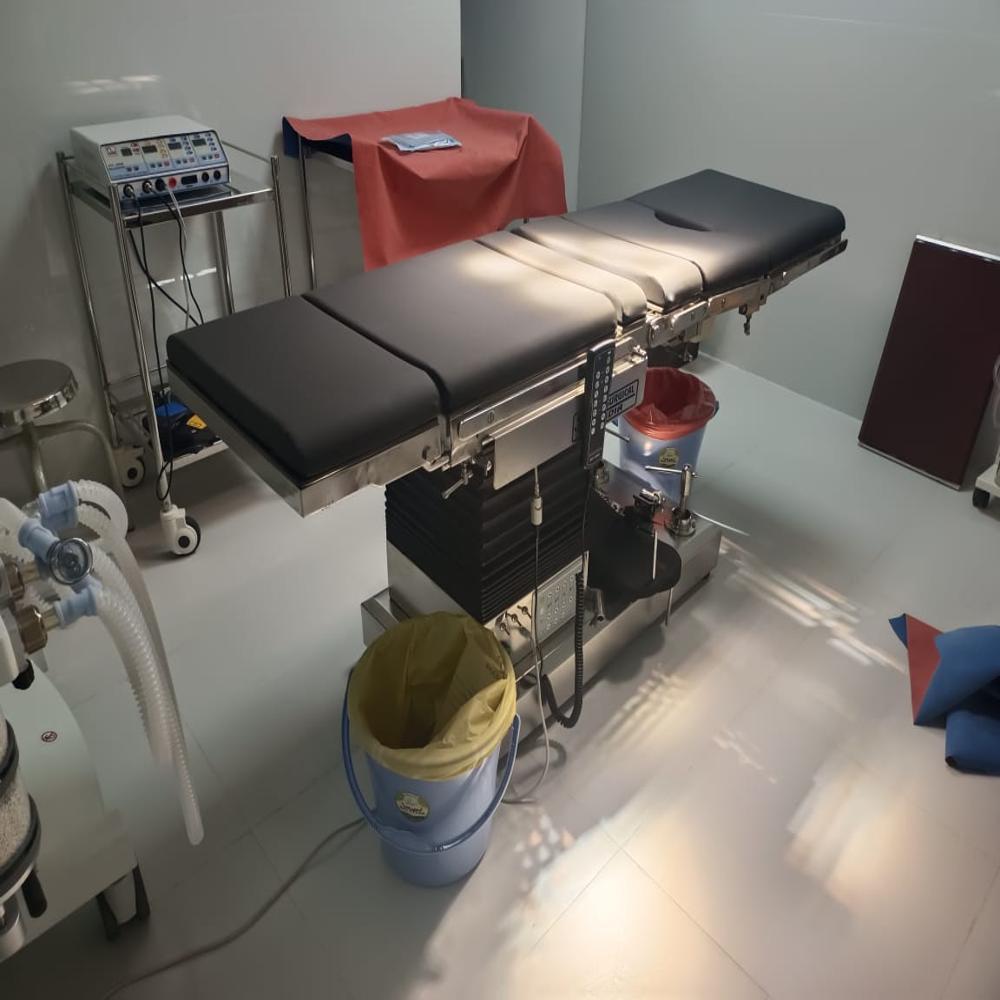 Electric Ot Table - Color: Black